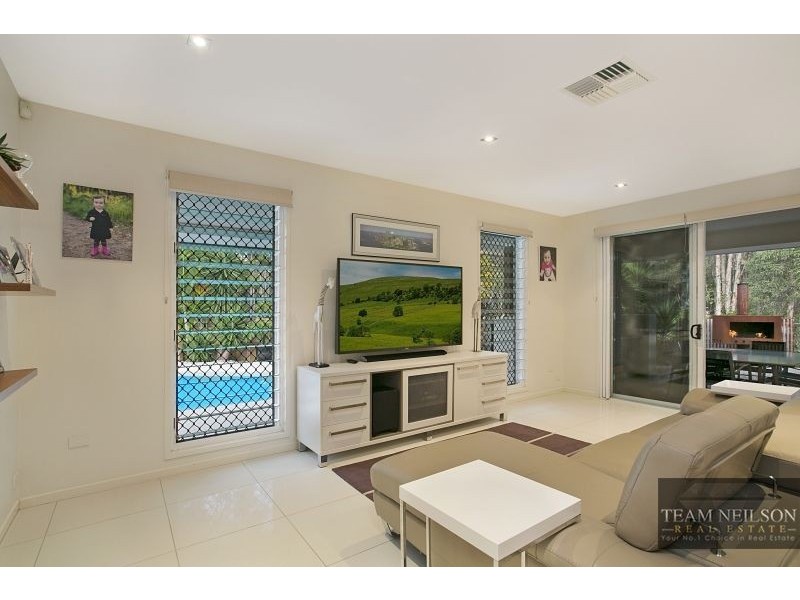 50 Rymera Crescent, Gumdale QLD 4154