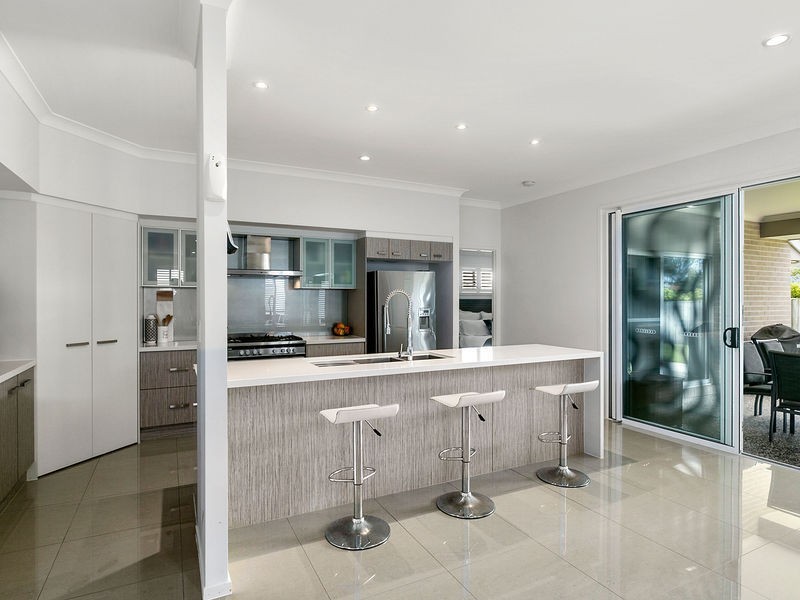 21 Sapium Rd,, Redland Bay QLD 4165