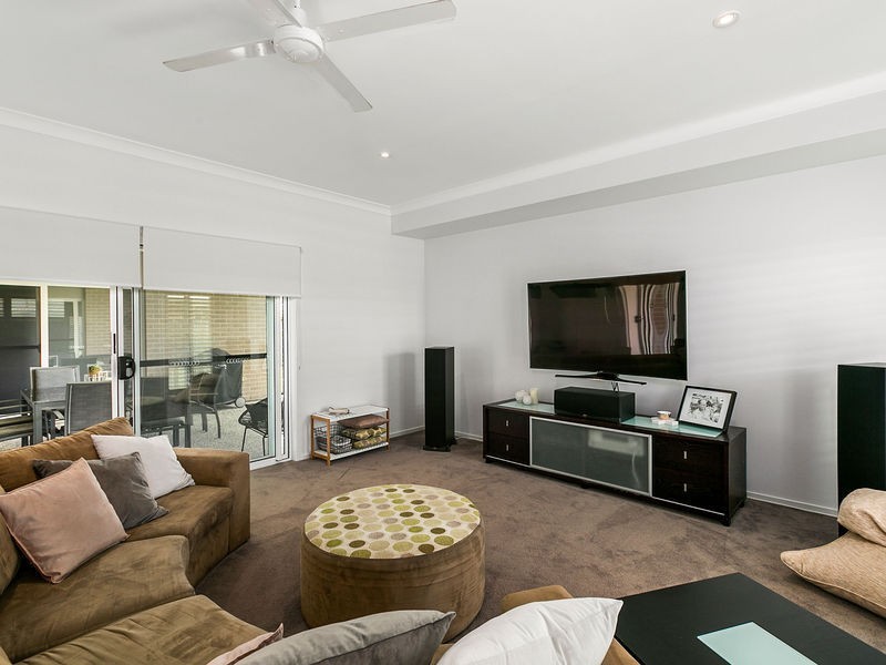 21 Sapium Rd,, Redland Bay QLD 4165