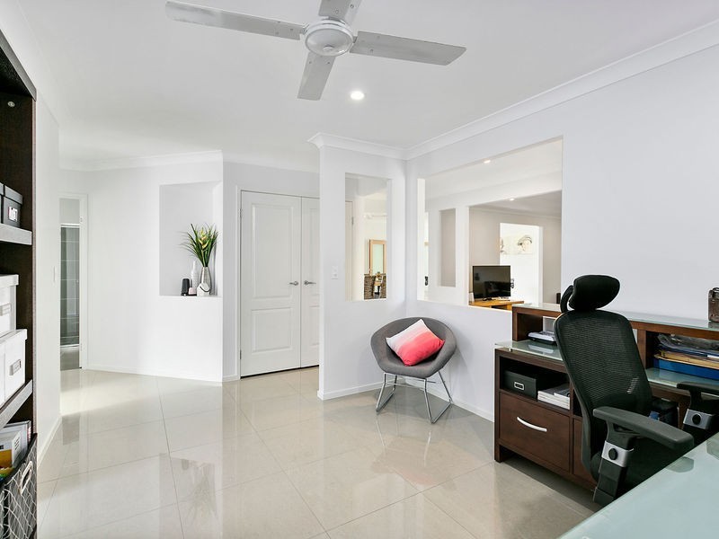 21 Sapium Rd,, Redland Bay QLD 4165