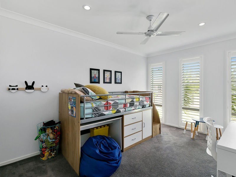 21 Sapium Rd,, Redland Bay QLD 4165