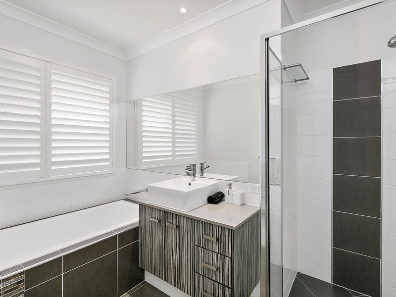 21 Sapium Rd,, Redland Bay QLD 4165