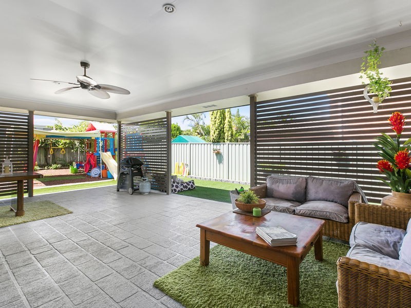 1 HILLCREST STREET, Wellington Point QLD 4160