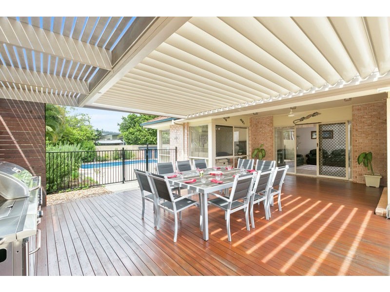 16 Wilohurst Drive, Redland Bay QLD 4165