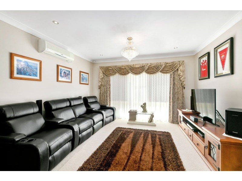 16 Wilohurst Drive, Redland Bay QLD 4165