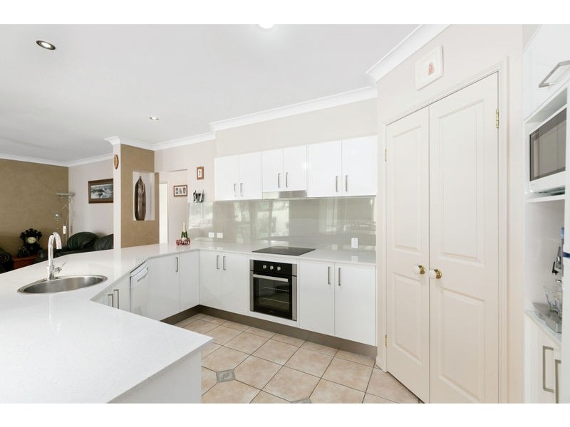 16 Wilohurst Drive, Redland Bay QLD 4165