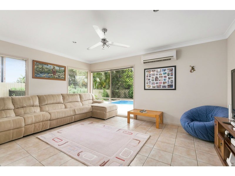 16 Wilohurst Drive, Redland Bay QLD 4165