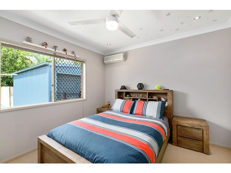 16 Wilohurst Drive, Redland Bay QLD 4165