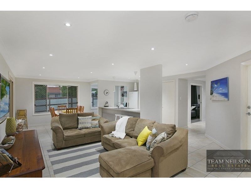 68 Barron Road, Birkdale QLD 4159