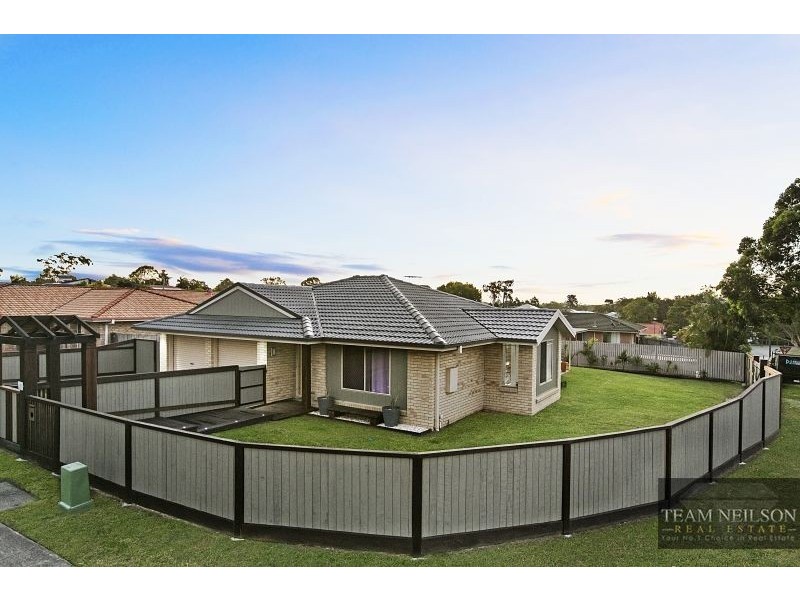 68 Barron Road, Birkdale QLD 4159