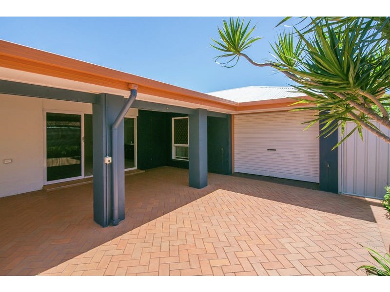 48 Beach St, Cleveland QLD 4163