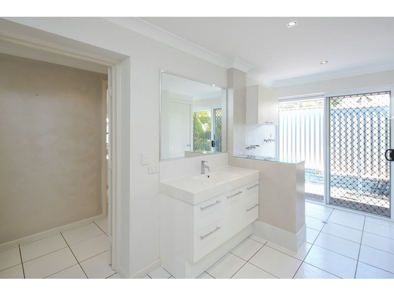 48 Beach St, Cleveland QLD 4163