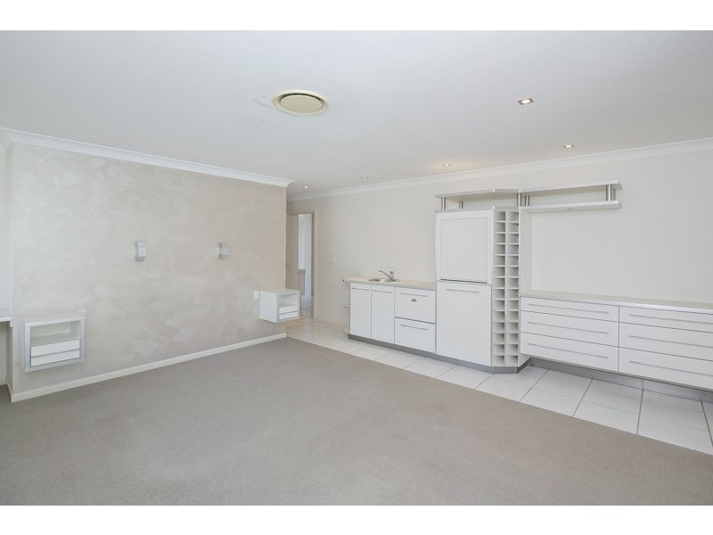 48 Beach St, Cleveland QLD 4163