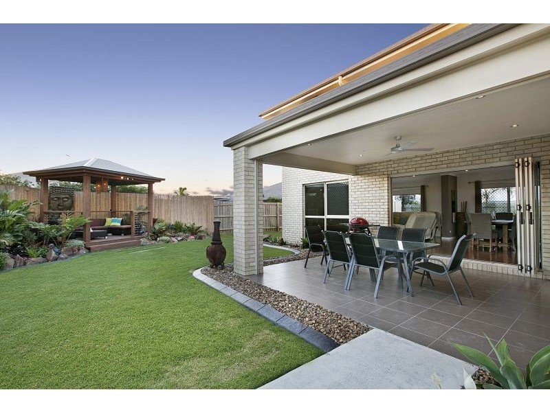 19 Coachwood Street, Redland Bay QLD 4165