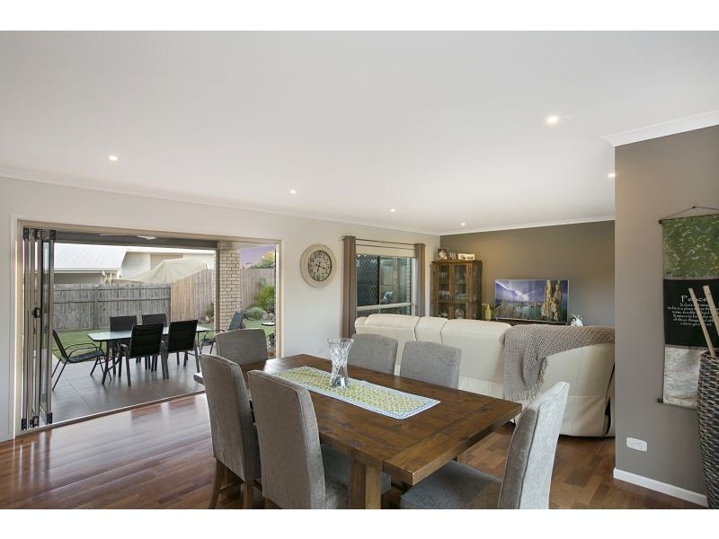 19 Coachwood Street, Redland Bay QLD 4165