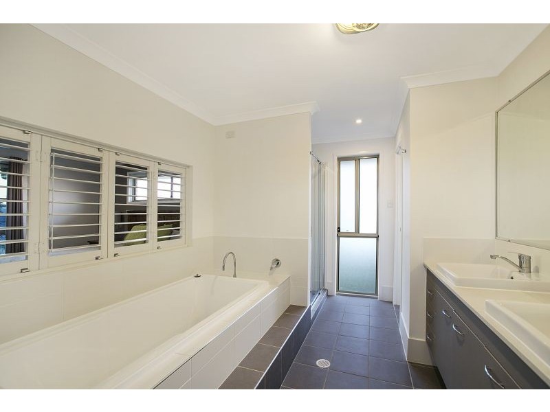 19 Coachwood Street, Redland Bay QLD 4165