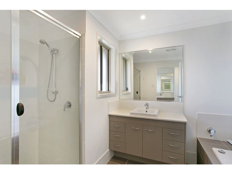 19 Coachwood Street, Redland Bay QLD 4165