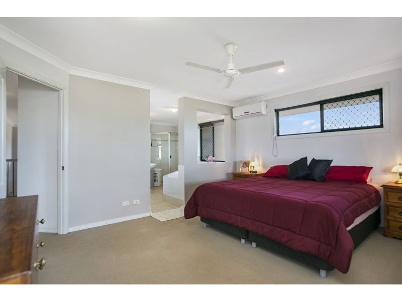 32 Hayman Street, Redland Bay QLD 4165