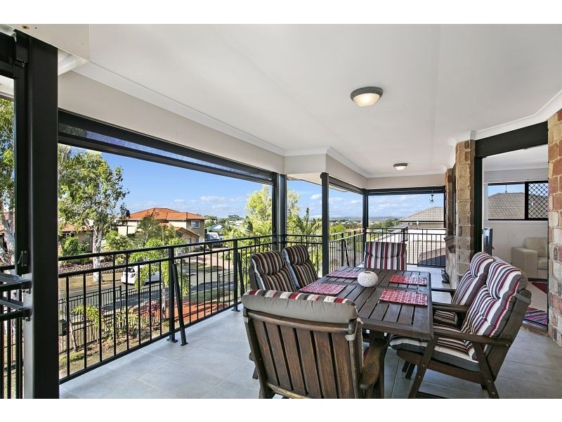 32 Hayman Street, Redland Bay QLD 4165