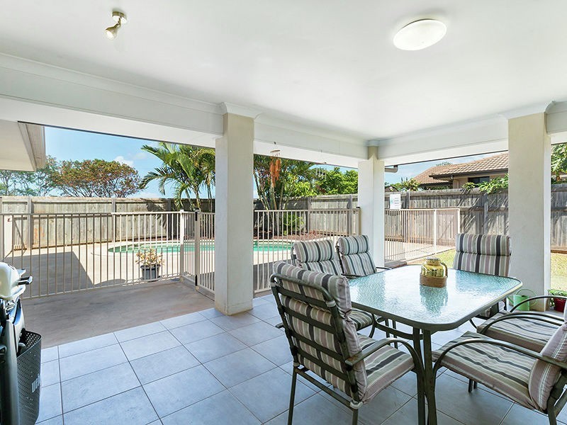 7 Omac St, Redland Bay QLD 4165