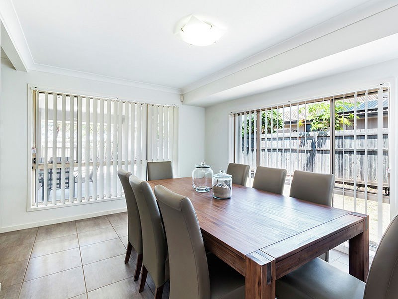 7 Omac St, Redland Bay QLD 4165