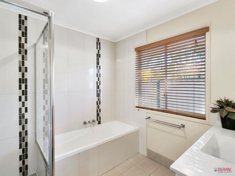 12 Glenwood Court, Birkdale QLD 4159