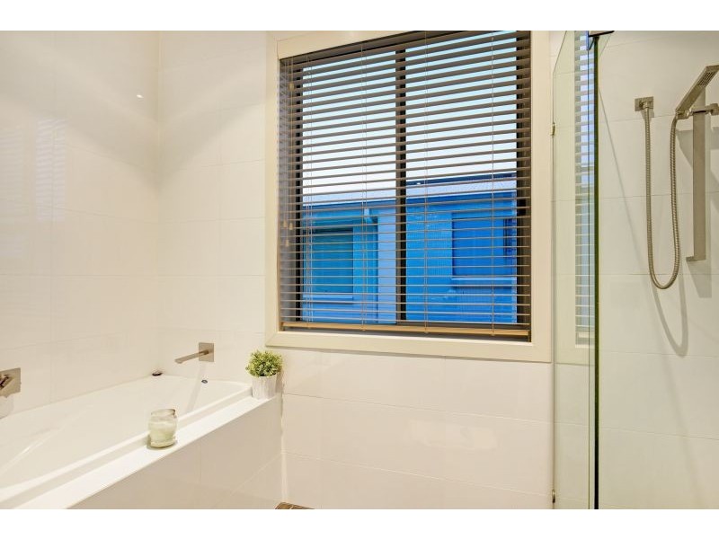 68 Habitat Drive, Redland Bay QLD 4165