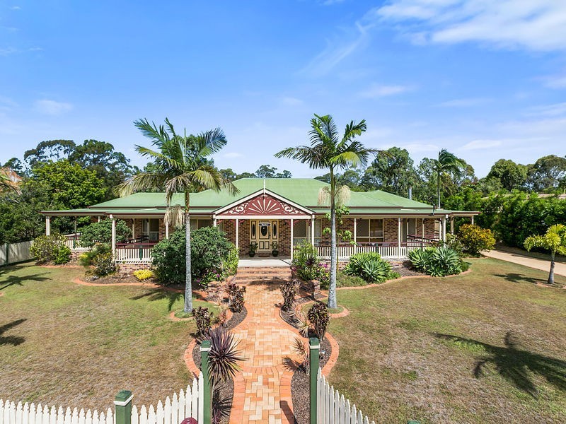 56 WHITEHALL AVE, Birkdale QLD 4159