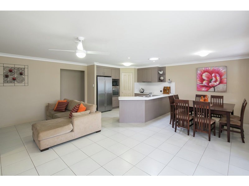 37 Emperor Drive, Redland Bay QLD 4165