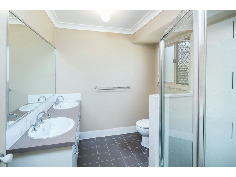 37 Emperor Drive, Redland Bay QLD 4165