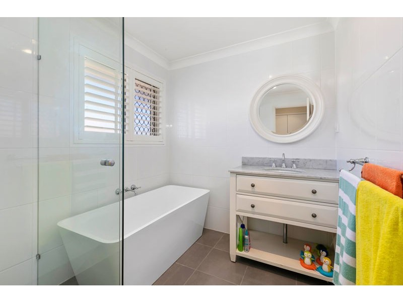 2 Jaydee Ct, Thornlands QLD 4164