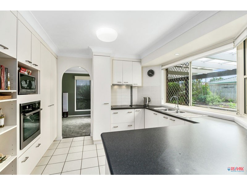 4 Goldcrest Court, Birkdale QLD 4159