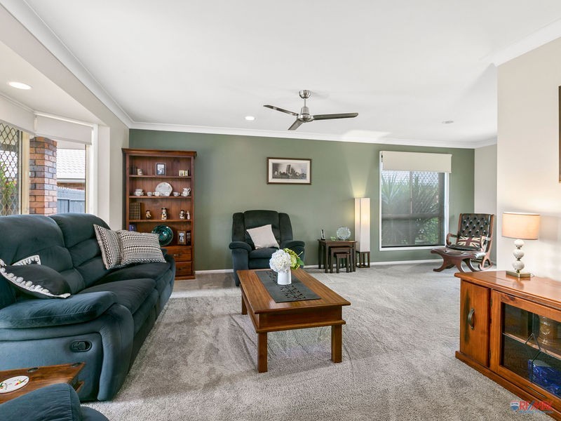 4 Goldcrest Court, Birkdale QLD 4159