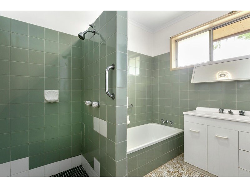 61 Broadwater Terrace, Redland Bay QLD 4165