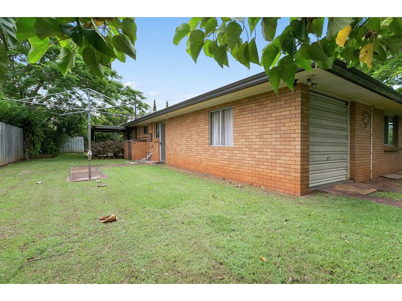 61 Broadwater Terrace, Redland Bay QLD 4165