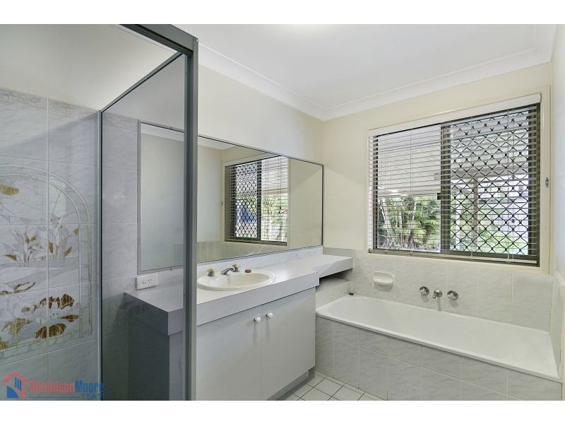 35 Wren Court, Birkdale QLD 4159