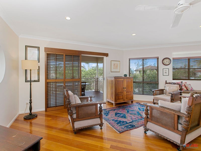 15 Beachside Court, Victoria Point QLD 4165