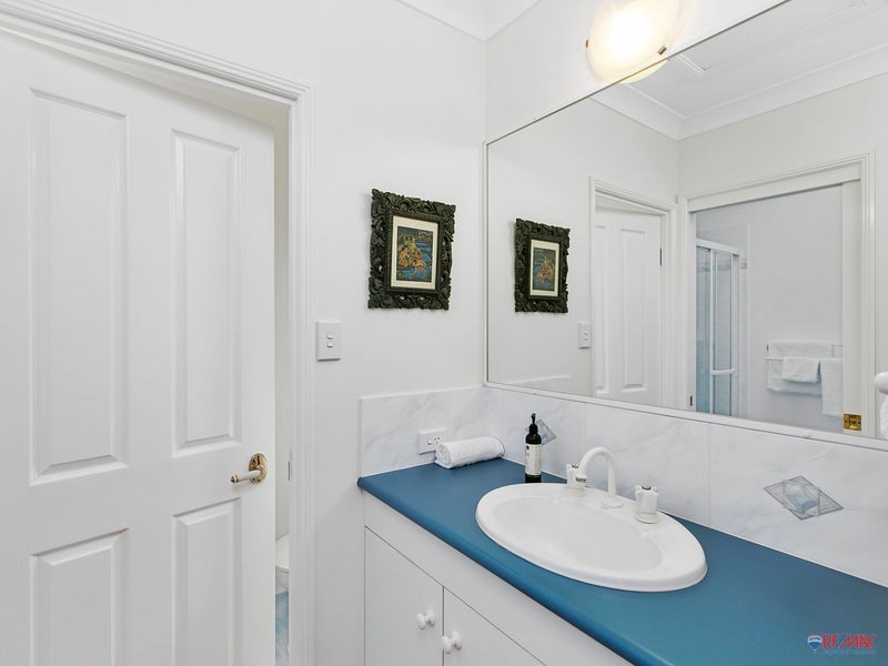 15 Beachside Court, Victoria Point QLD 4165