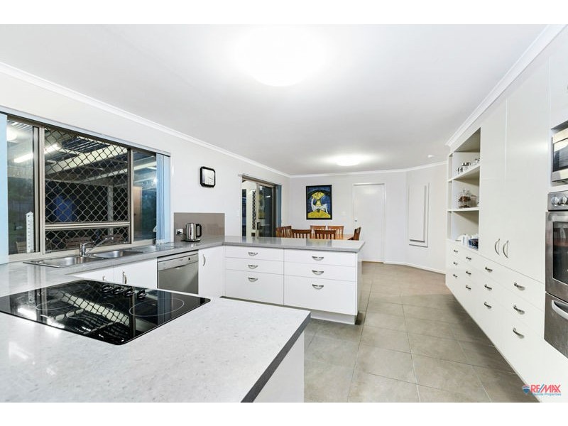 5 Zephyr Court, Birkdale QLD 4159