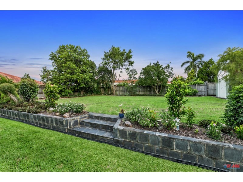 5 Zephyr Court, Birkdale QLD 4159
