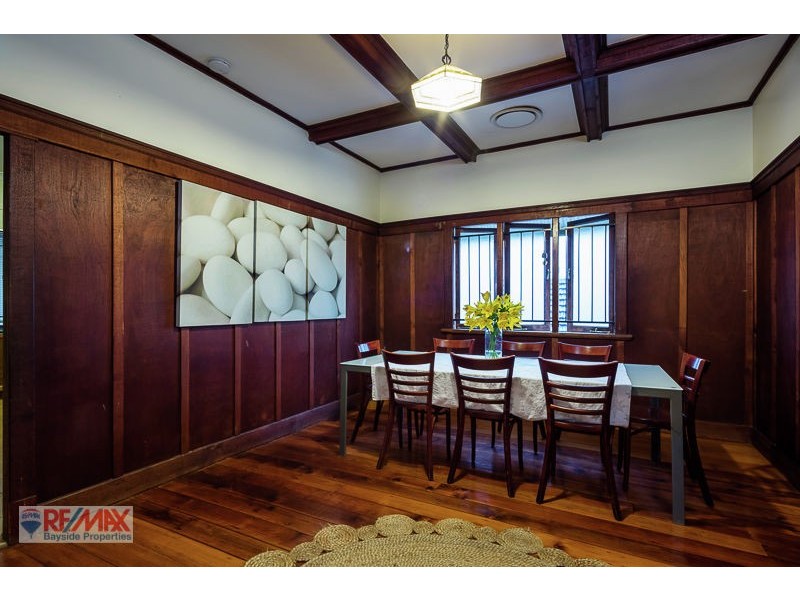 11 Rolle Street, Holland Park West QLD 4121