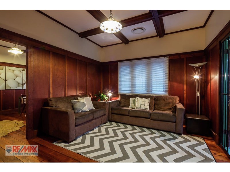 11 Rolle Street, Holland Park West QLD 4121