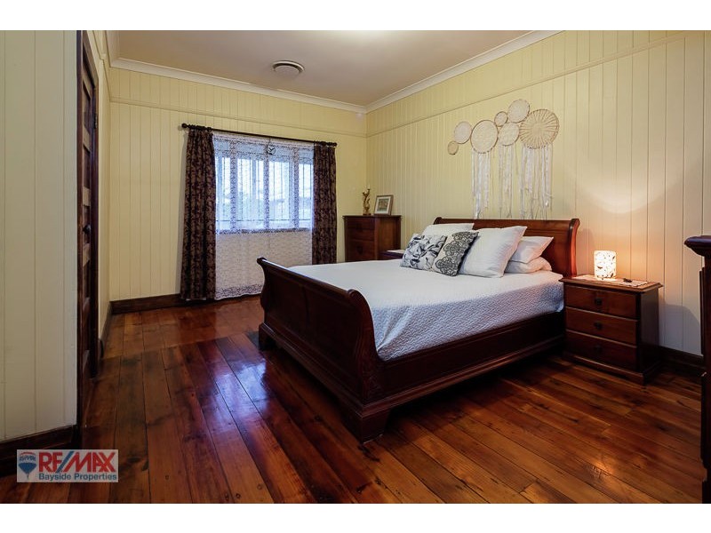 11 Rolle Street, Holland Park West QLD 4121