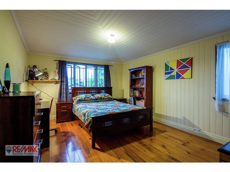 11 Rolle Street, Holland Park West QLD 4121