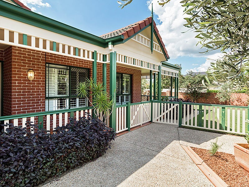221 Cribb Road, Carindale QLD 4152
