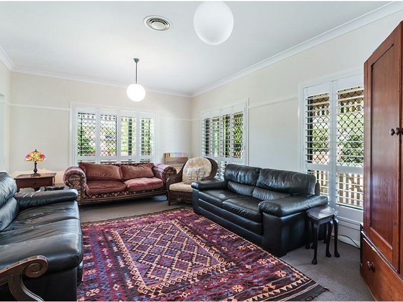 221 Cribb Road, Carindale QLD 4152