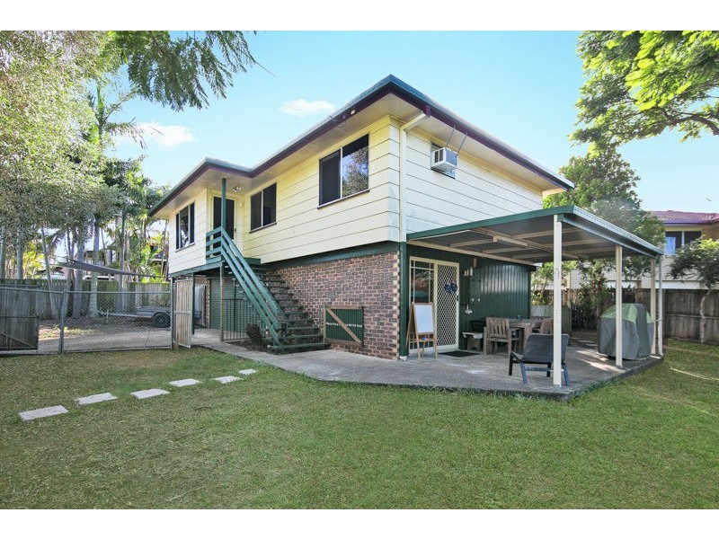 4 St Andrews Avenue, Birkdale QLD 4159