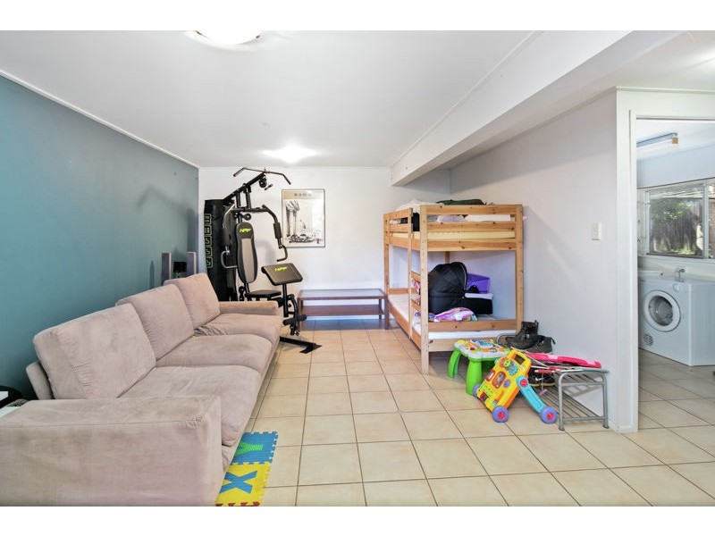 4 St Andrews Avenue, Birkdale QLD 4159