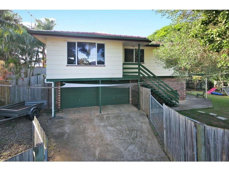 4 St Andrews Avenue, Birkdale QLD 4159