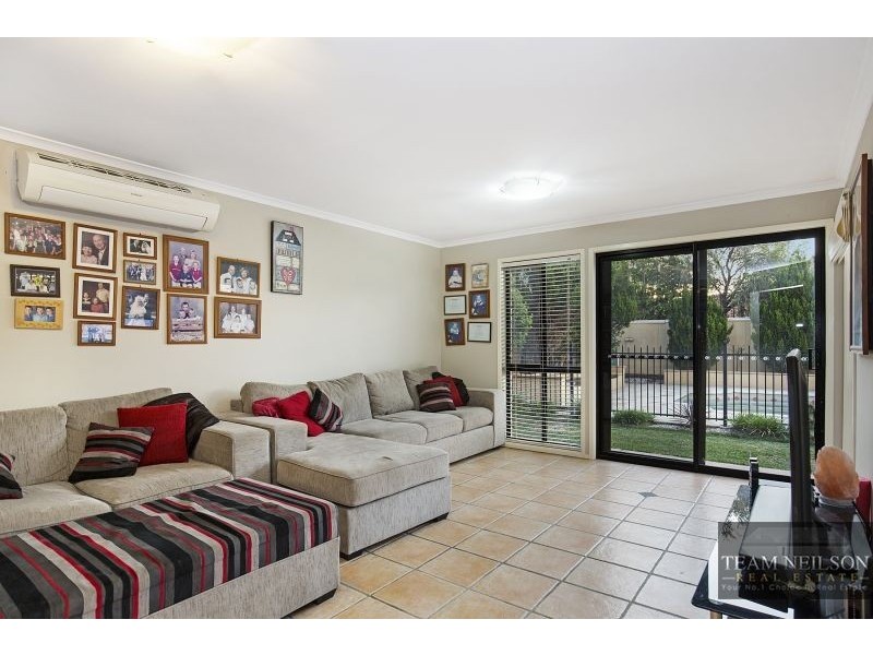 11 Lookout Court, Victoria Point QLD 4165